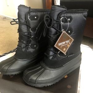 Snow Tec Women's Waterproof Boots Size: 9 New